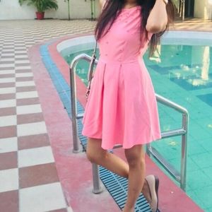 Short dress